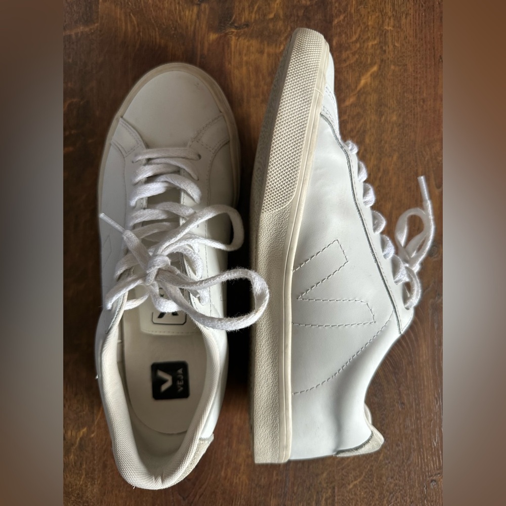 Veja White Leather Sneakers with Light Beige Suede Heel